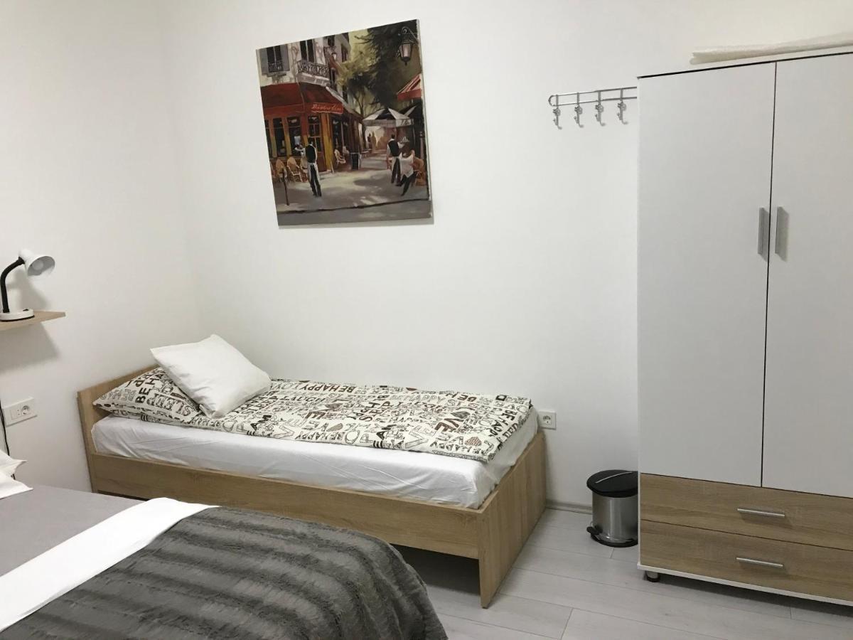 Leptir Hostel Zagreb Bagian luar foto